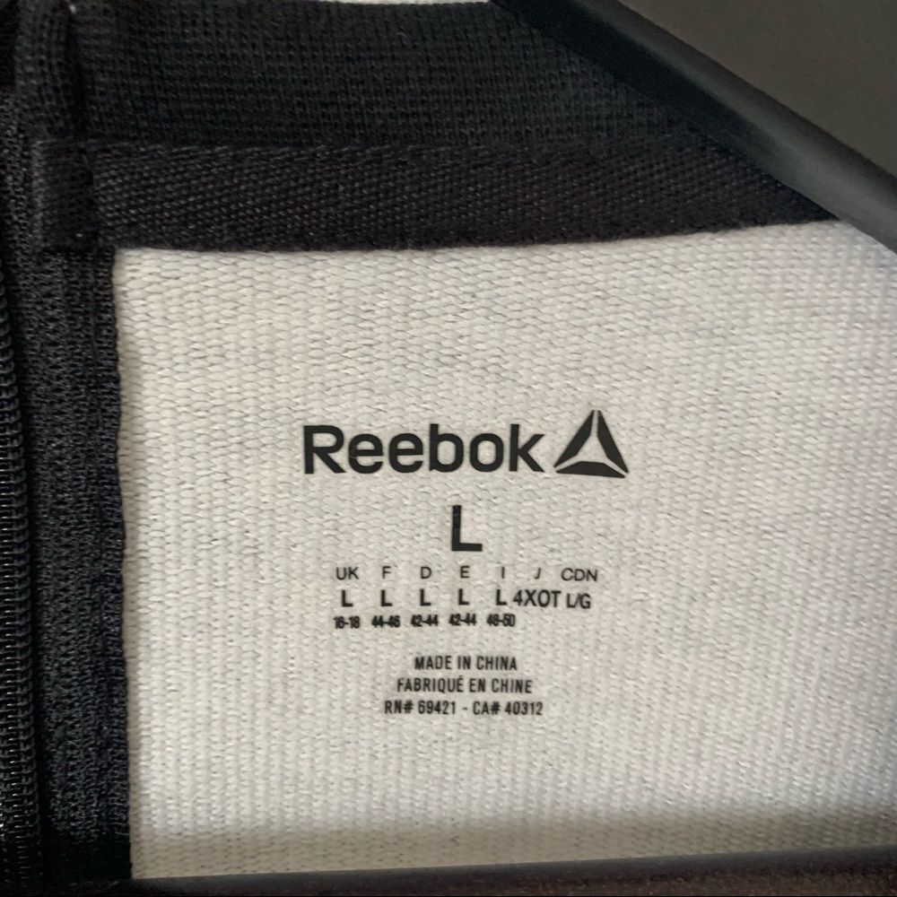 Reebok Gray and Black Sweatshirt - Picture 4 of 8